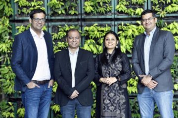Shardul-and-Sitanshu-Sheth-with-Pankaj-and-Purnima-Khandelwal